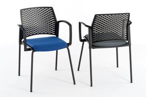 Der gepolsterte Armlehnenstuhl mit Kunststoffrückenlehne Paris AL SP